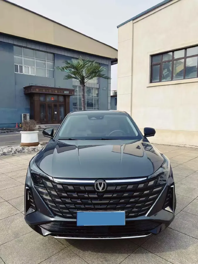2024 ChangAn UNI-Z 1.5L 98HP L4 E-CVT PHEV 18.4KWH,autocango,china used car exporter,china ev exporter,chinese used car exporter,chinese used ev exporter