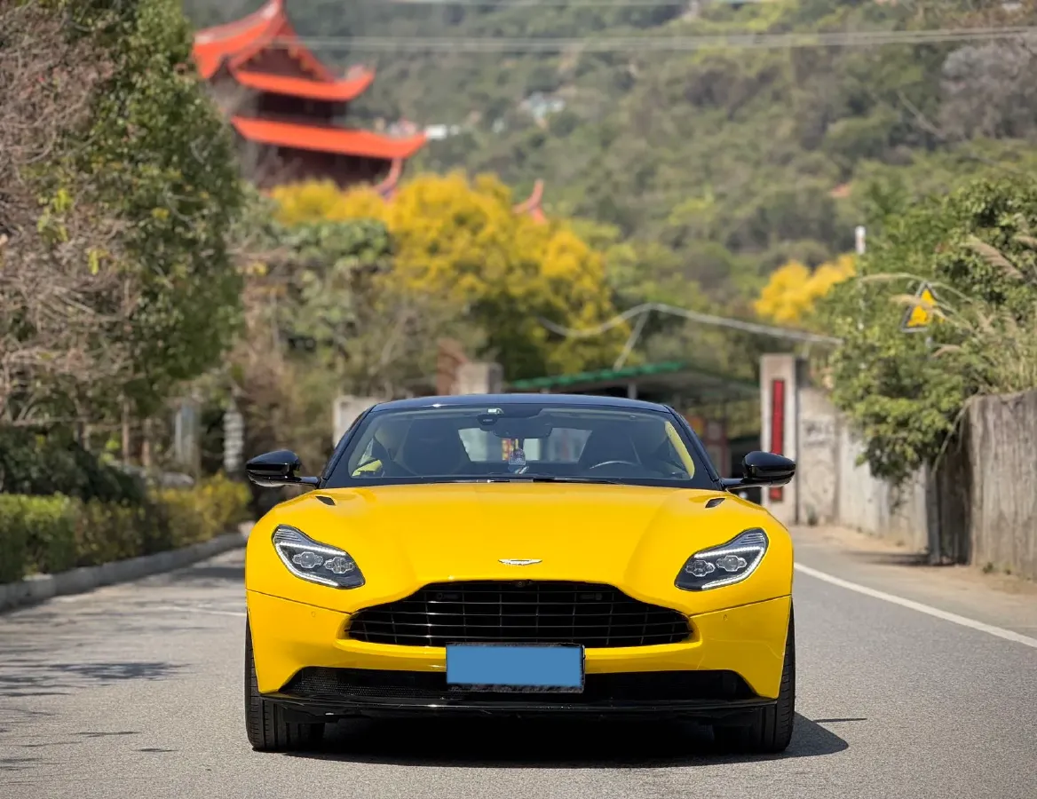 2019 Aston Martin DB11 4.0T 510HP V8 8AT,autocango,china used car exporter,china ev exporter,chinese used car exporter,chinese used ev exporter