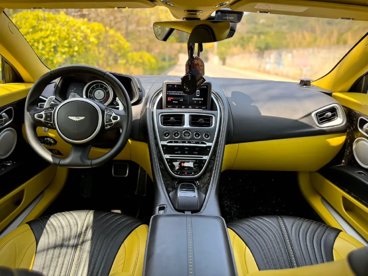 2019 Aston Martin DB11 4.0T 510HP V8 8AT,autocango,china used car exporter,china ev exporter,chinese used car exporter,chinese used ev exporter