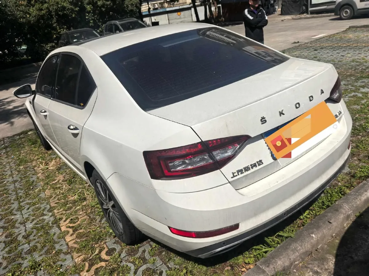 2019 Skoda Octavia 1.5L 116HP L4 6AT,autocango,china used car exporter,china ev exporter,chinese used car exporter,chinese used ev exporter