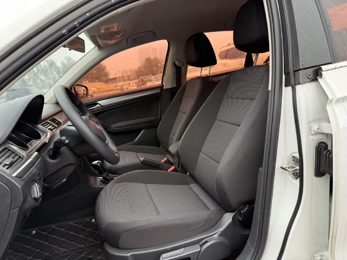 2019 Bestune T77 1.2T 143HP L4 7DCT,autocango,china used car exporter,china ev exporter,chinese used car exporter,chinese used ev exporter