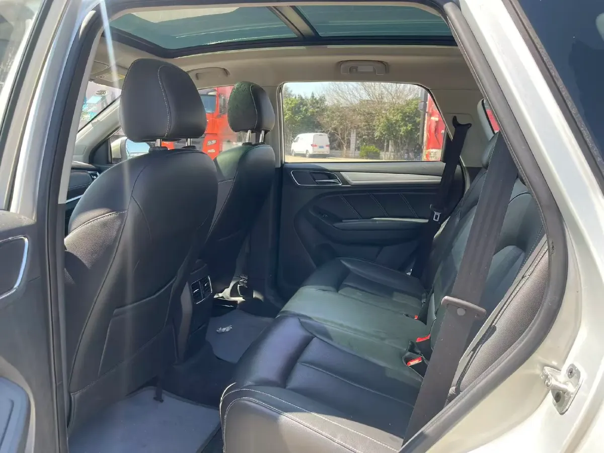 2017 Roewe RX5 1.5T 169HP L4 2AT PHEV 12KWH,autocango,china used car exporter,china ev exporter,chinese used car exporter,chinese used ev exporter