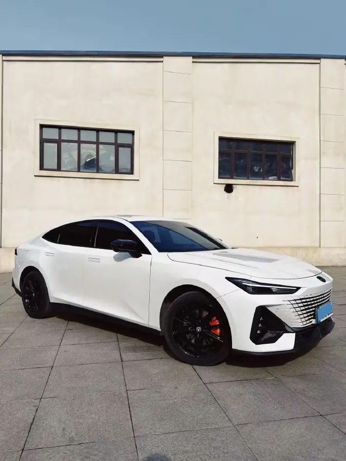 2023 ChangAn UNI-V iDD 1.5T 170HP L4 6TCT PHEV 18.4KWH,autocango,china used car exporter,china ev exporter,chinese used car exporter,chinese used ev exporter