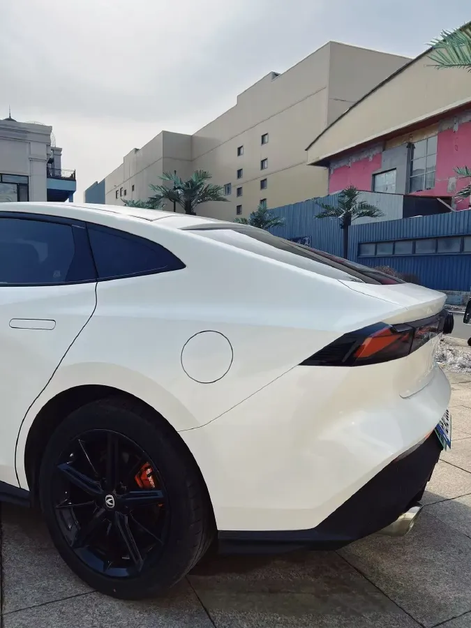 2023 ChangAn UNI-V iDD 1.5T 170HP L4 6TCT PHEV 18.4KWH,autocango,china used car exporter,china ev exporter,chinese used car exporter,chinese used ev exporter