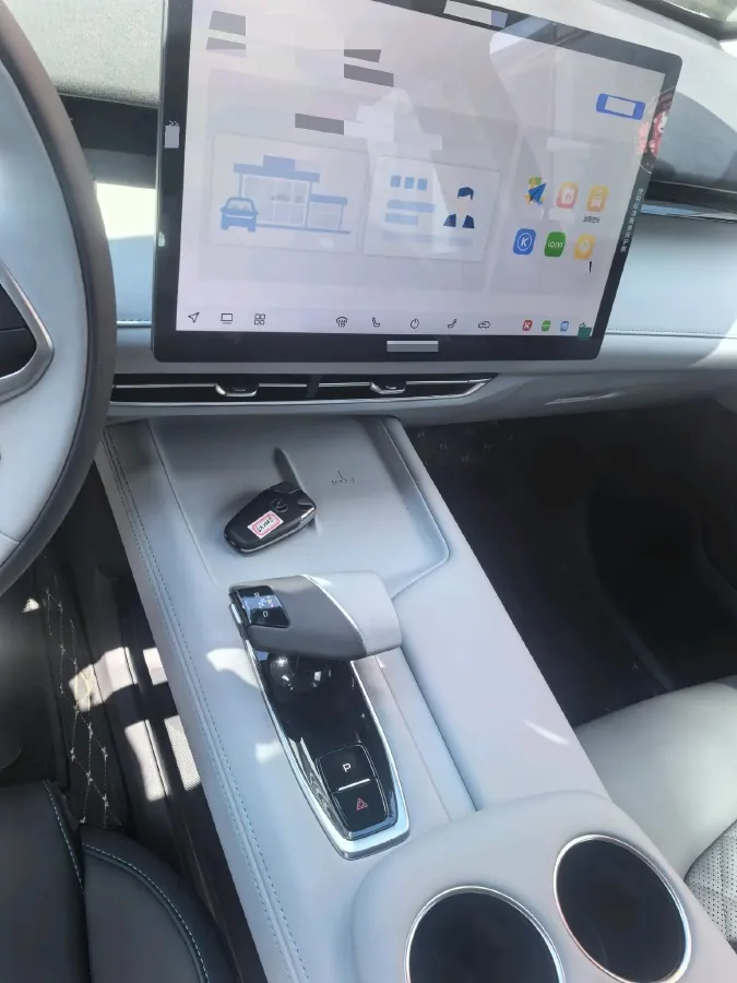 2024 ChangAn UNI-Z 1.5L 98HP L4 E-CVT PHEV 18.4KWH,autocango,china used car exporter,china ev exporter,chinese used car exporter,chinese used ev exporter