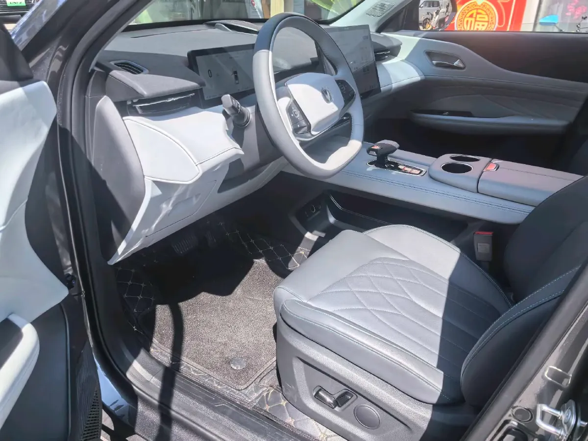 2024 ChangAn UNI-Z 1.5L 98HP L4 E-CVT PHEV 18.4KWH,autocango,china used car exporter,china ev exporter,chinese used car exporter,chinese used ev exporter