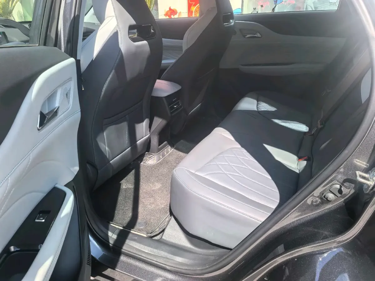 2024 ChangAn UNI-Z 1.5L 98HP L4 E-CVT PHEV 18.4KWH,autocango,china used car exporter,china ev exporter,chinese used car exporter,chinese used ev exporter