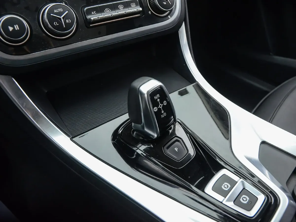 2018 Foton Tunland 2.0T 218HP L4 6AT,autocango,china used car exporter,china ev exporter,chinese used car exporter,chinese used ev exporter