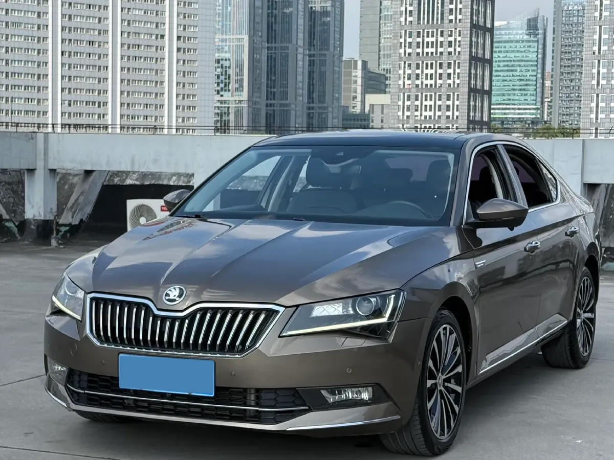 2019 Honda CR-V 2.0L 146HP L4 E-CVT Hybrid,autocango,china used car exporter,china ev exporter,chinese used car exporter,chinese used ev exporter