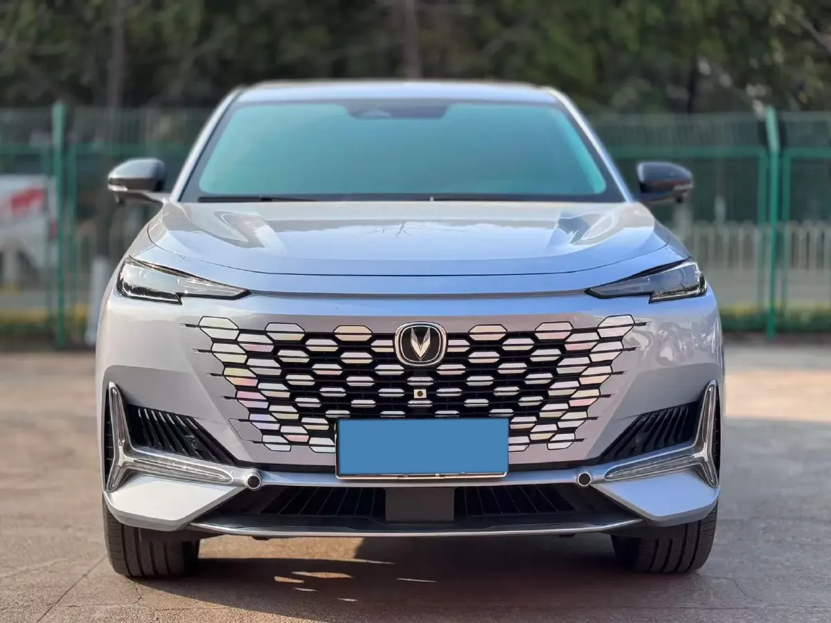 2021 ChangAn UNI-K 2.0T 233HP L4 8AT,autocango,china used car exporter,china ev exporter,chinese used car exporter,chinese used ev exporter