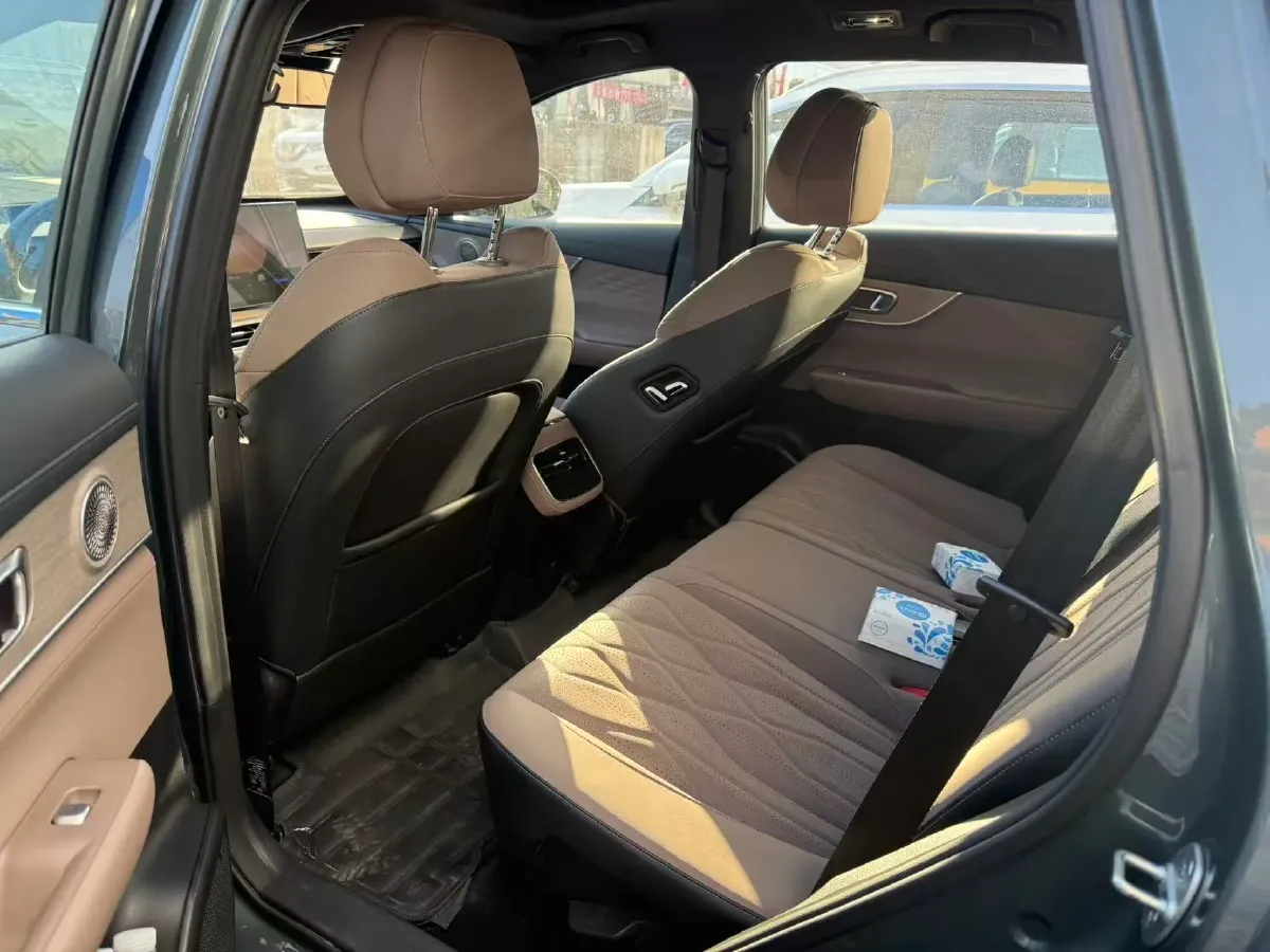 2025 Fulwin FulwinT8 1.5T 156HP L4 1DHT PHEV 18.67KWH,autocango,china used car exporter,china ev exporter,chinese used car exporter,chinese used ev exporter