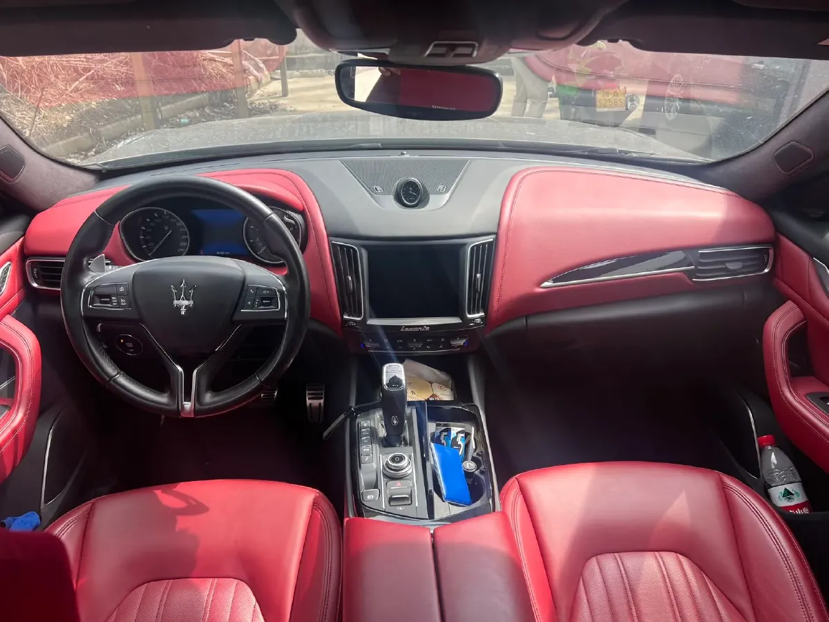 2019 Maserati Levante 3.0T 350HP V6 8AT,autocango,china used car exporter,china ev exporter,chinese used car exporter,chinese used ev exporter