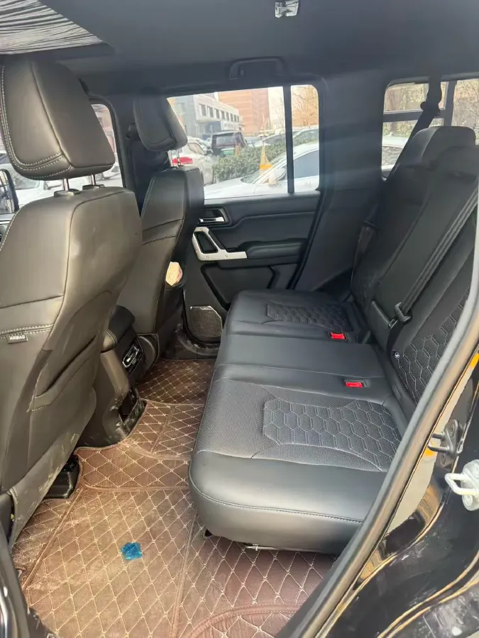 2025 212 212 T01 2.0T 252HP L4 8AT,autocango,china used car exporter,china ev exporter,chinese used car exporter,chinese used ev exporter