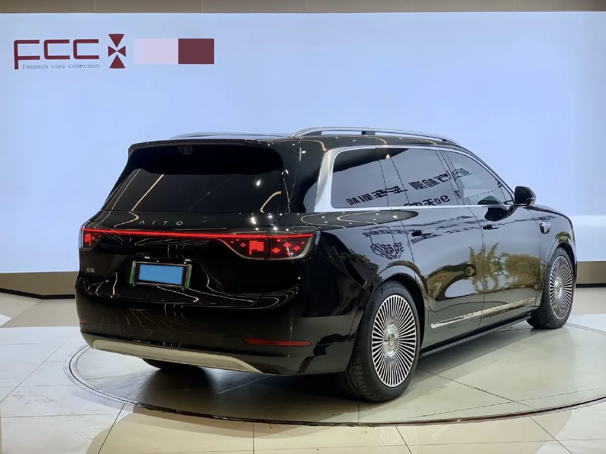 2025 AITO AITO M9 REEV 160HP REEV 52KWH,autocango,china used car exporter,china ev exporter,chinese used car exporter,chinese used ev exporter