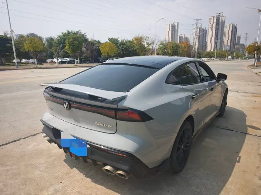 2023 ChangAn UNI-V 1.5T 188HP L4 7DCT,autocango,china used car exporter,china ev exporter,chinese used car exporter,chinese used ev exporter