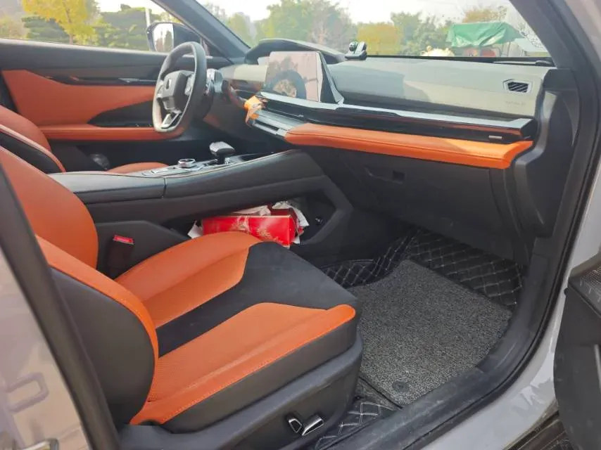 2023 ChangAn UNI-V 1.5T 188HP L4 7DCT,autocango,china used car exporter,china ev exporter,chinese used car exporter,chinese used ev exporter