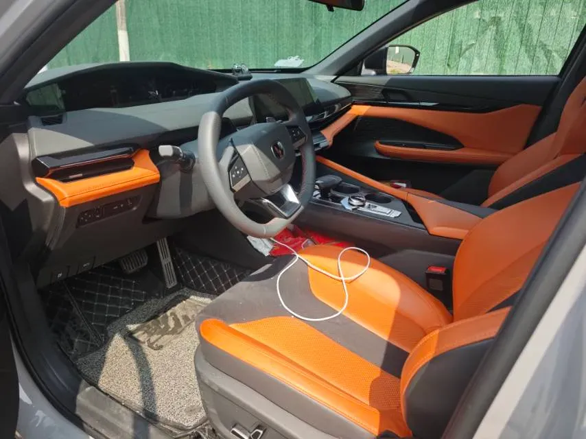 2023 ChangAn UNI-V 1.5T 188HP L4 7DCT,autocango,china used car exporter,china ev exporter,chinese used car exporter,chinese used ev exporter