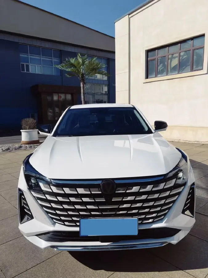 2024 ChangAn UNI-Z 1.5L 98HP L4 E-CVT PHEV 18.4KWH,autocango,china used car exporter,china ev exporter,chinese used car exporter,chinese used ev exporter