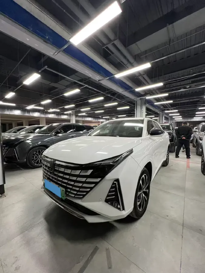 2024 ChangAn UNI-Z 1.5L 98HP L4 E-CVT PHEV 18.4KWH,autocango,china used car exporter,china ev exporter,chinese used car exporter,chinese used ev exporter