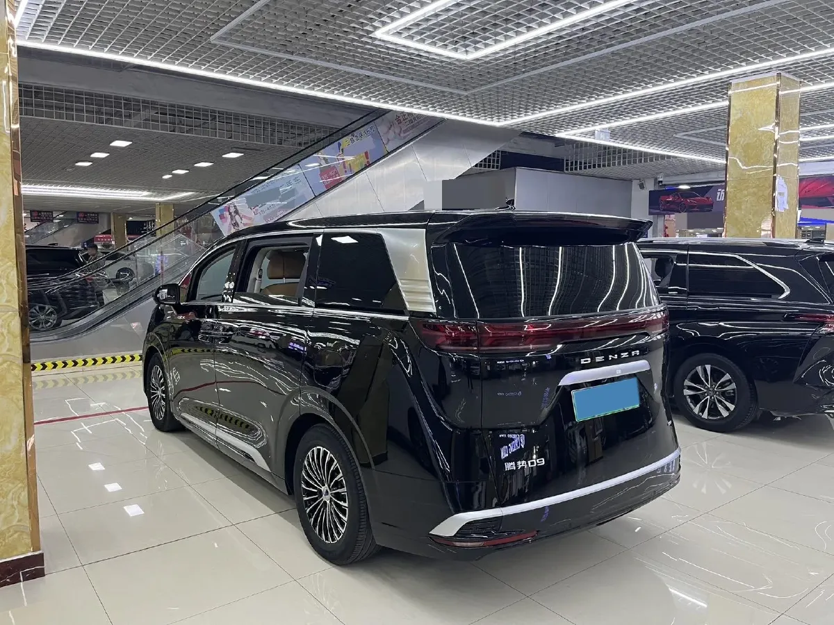 2022 HongQi HS7 3.0T 337HP V6 8AT,autocango,china used car exporter,china ev exporter,chinese used car exporter,chinese used ev exporter