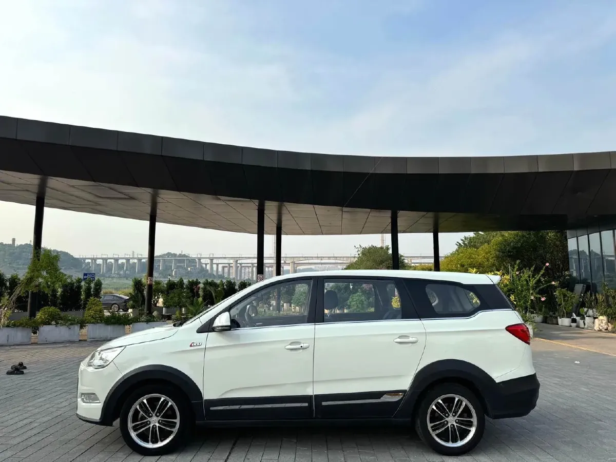 2017 BAIC WeiWang M60 1.5T 150HP L4 CVT,autocango,china used car exporter,china ev exporter,chinese used car exporter,chinese used ev exporter