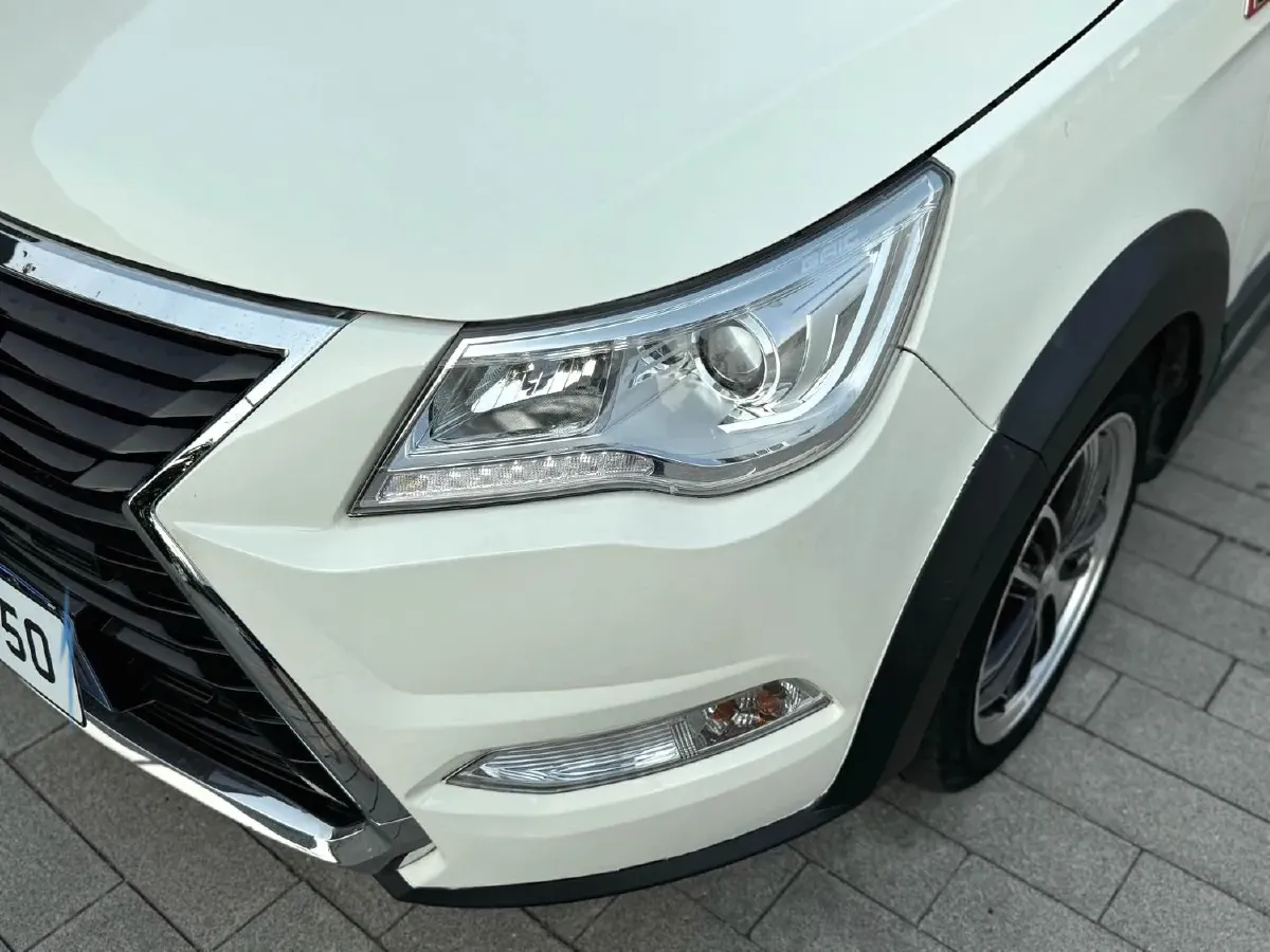 2017 BAIC WeiWang M60 1.5T 150HP L4 CVT,autocango,china used car exporter,china ev exporter,chinese used car exporter,chinese used ev exporter