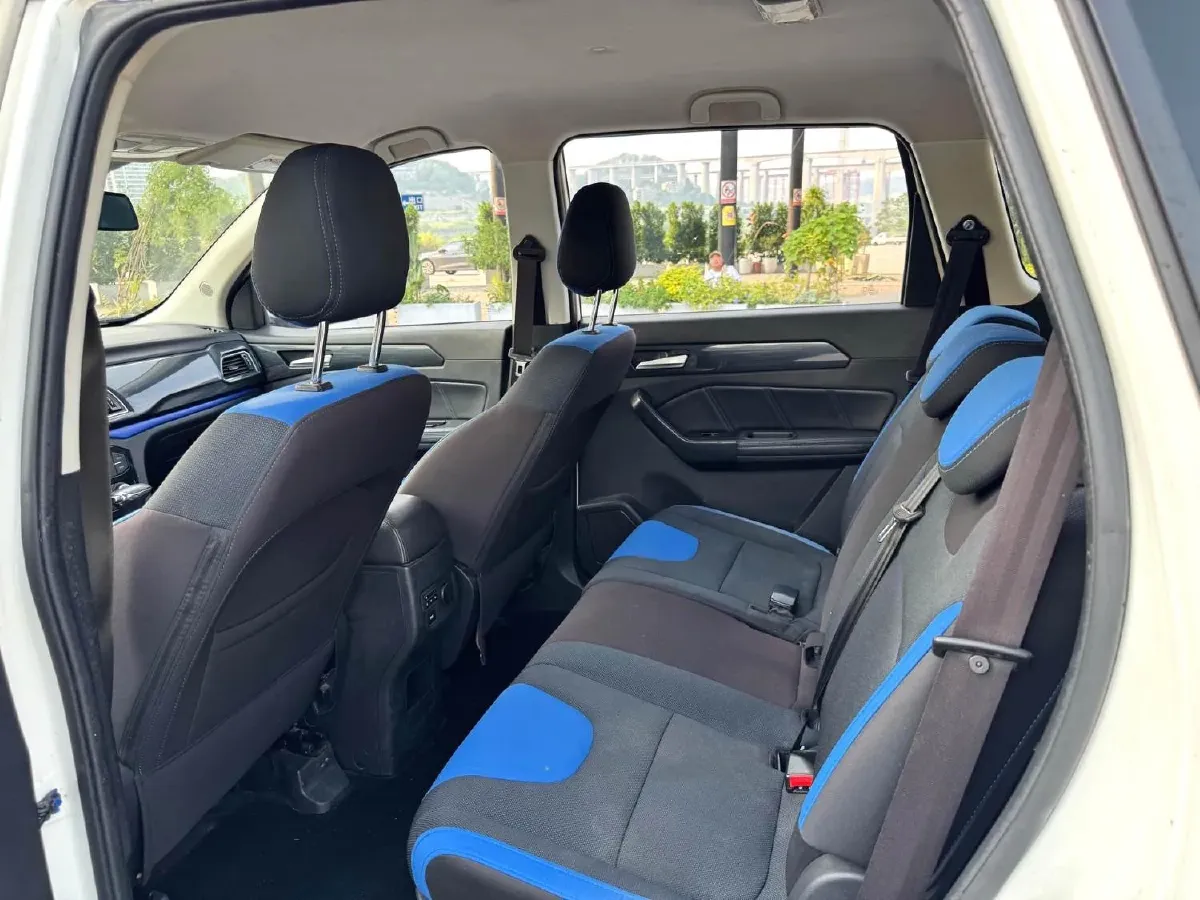 2017 BAIC WeiWang M60 1.5T 150HP L4 CVT,autocango,china used car exporter,china ev exporter,chinese used car exporter,chinese used ev exporter