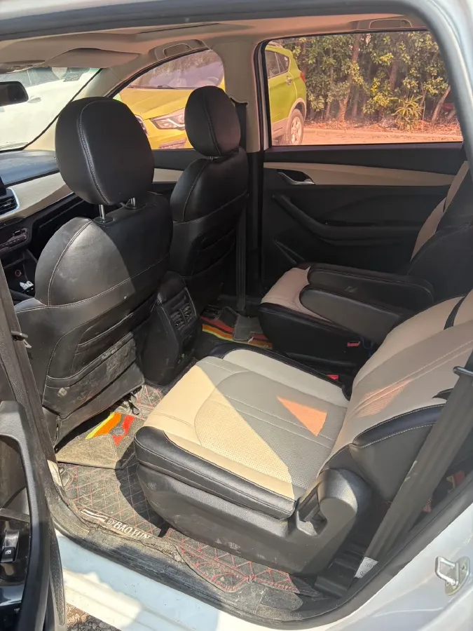 2018 BaoJun 530 1.5T 150HP L4 6MT,autocango,china used car exporter,china ev exporter,chinese used car exporter,chinese used ev exporter