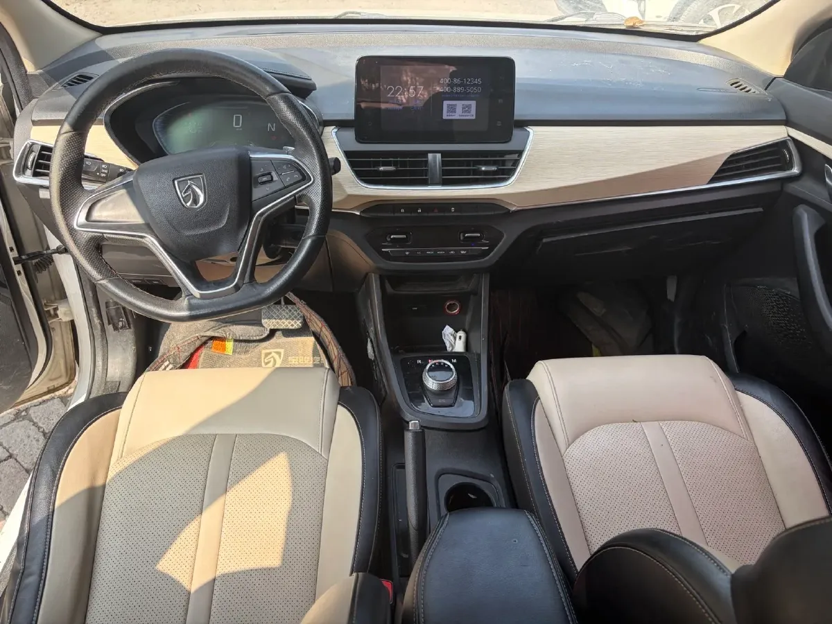 2018 BaoJun 530 1.5T 150HP L4 6MT,autocango,china used car exporter,china ev exporter,chinese used car exporter,chinese used ev exporter