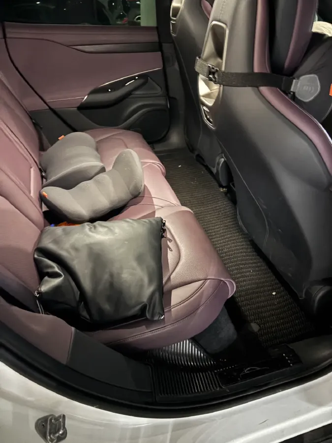 2024 MI SU7 BEV 101KWH,autocango,china used car exporter,china ev exporter,chinese used car exporter,chinese used ev exporter