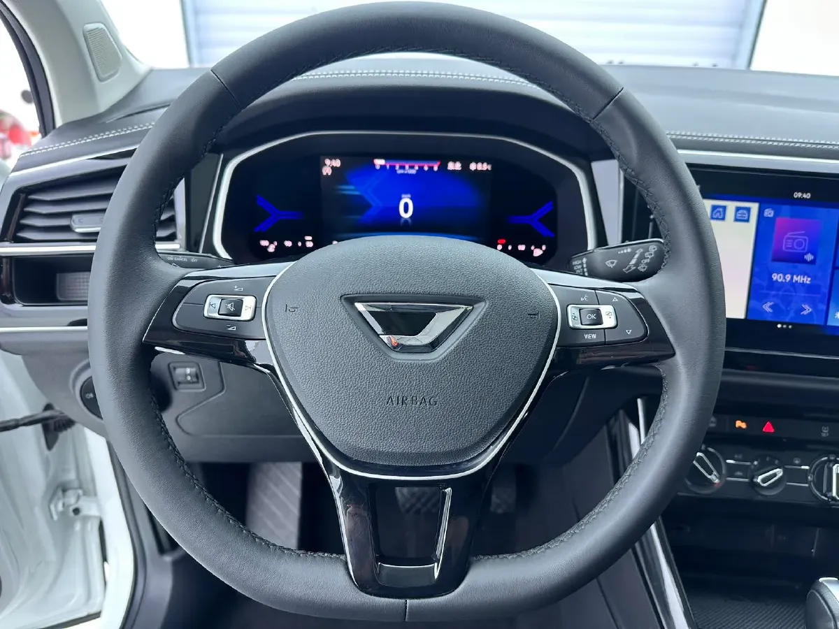 2022 Jetta VS7 1.4T 150HP L4 6AT,autocango,china used car exporter,china ev exporter,chinese used car exporter,chinese used ev exporter