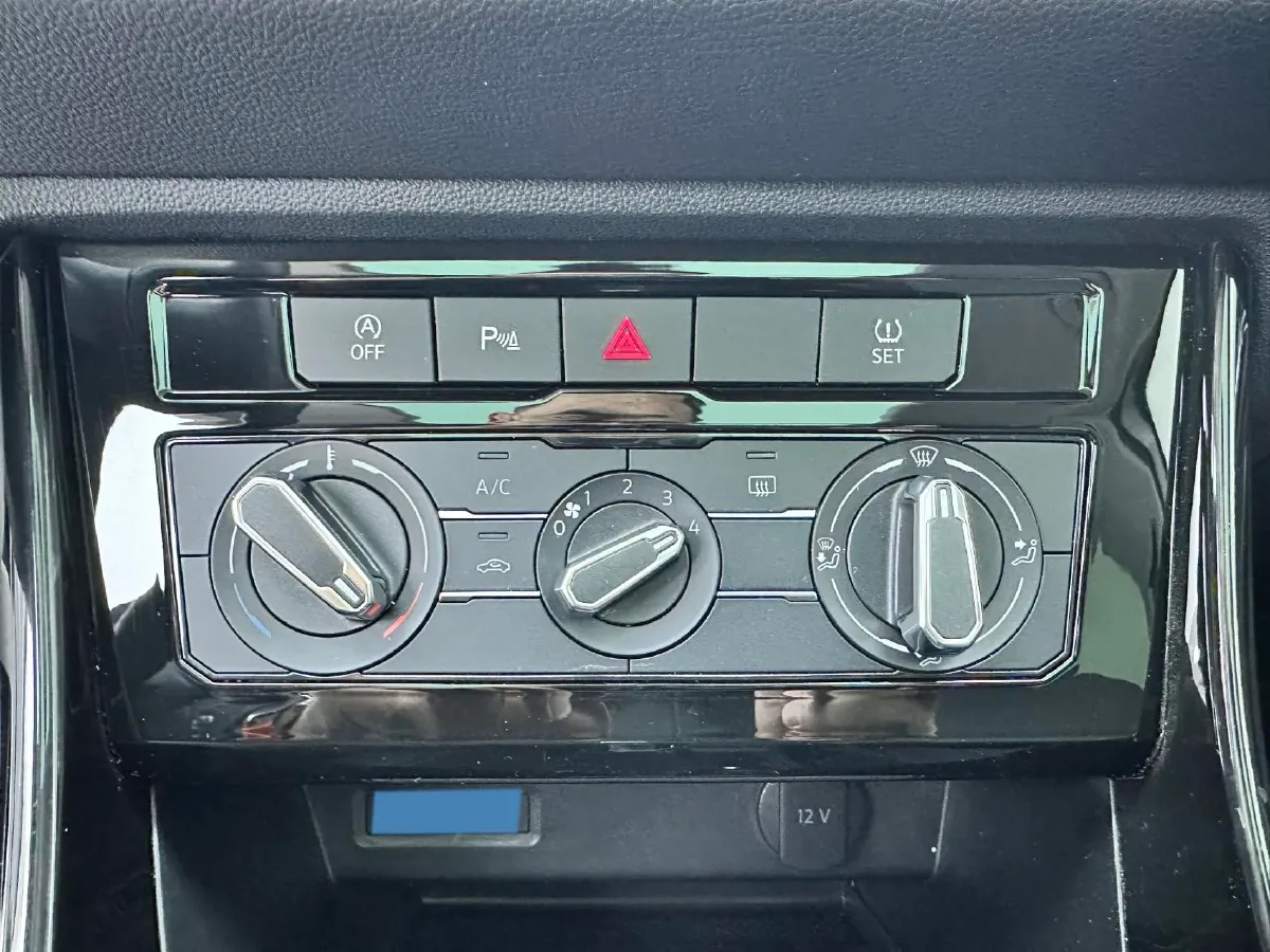 2022 Jetta VS7 1.4T 150HP L4 6AT,autocango,china used car exporter,china ev exporter,chinese used car exporter,chinese used ev exporter