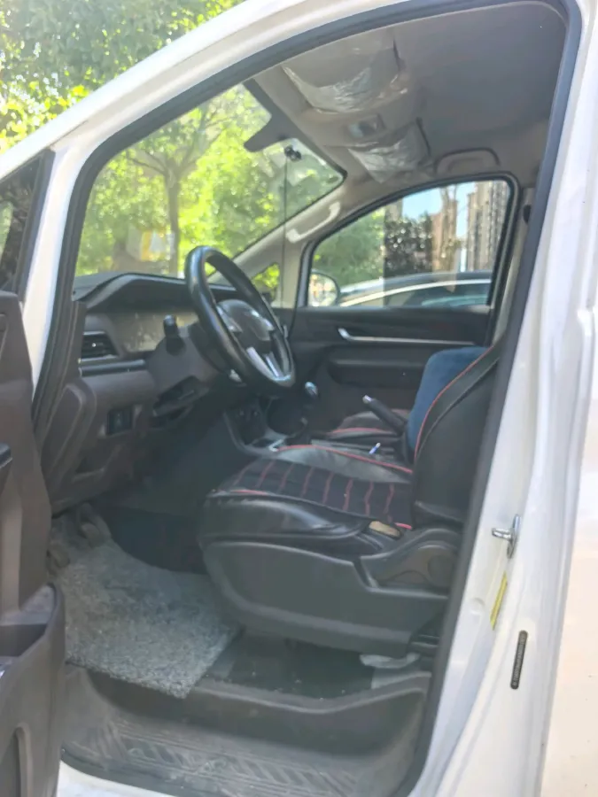 2023 BAW RuiSheng Trump M7 2.0L 144HP L4 5MT,autocango,china used car exporter,china ev exporter,chinese used car exporter,chinese used ev exporter