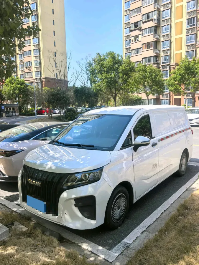 2023 BAW RuiSheng Trump M7 2.0L 144HP L4 5MT,autocango,china used car exporter,china ev exporter,chinese used car exporter,chinese used ev exporter