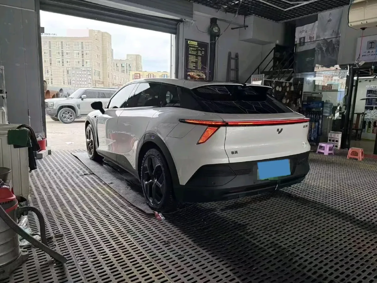 2023 Honda CR-V 2.0L 150HP L4 E-CVT PHEV 17.7KWH,autocango,china used car exporter,china ev exporter,chinese used car exporter,chinese used ev exporter