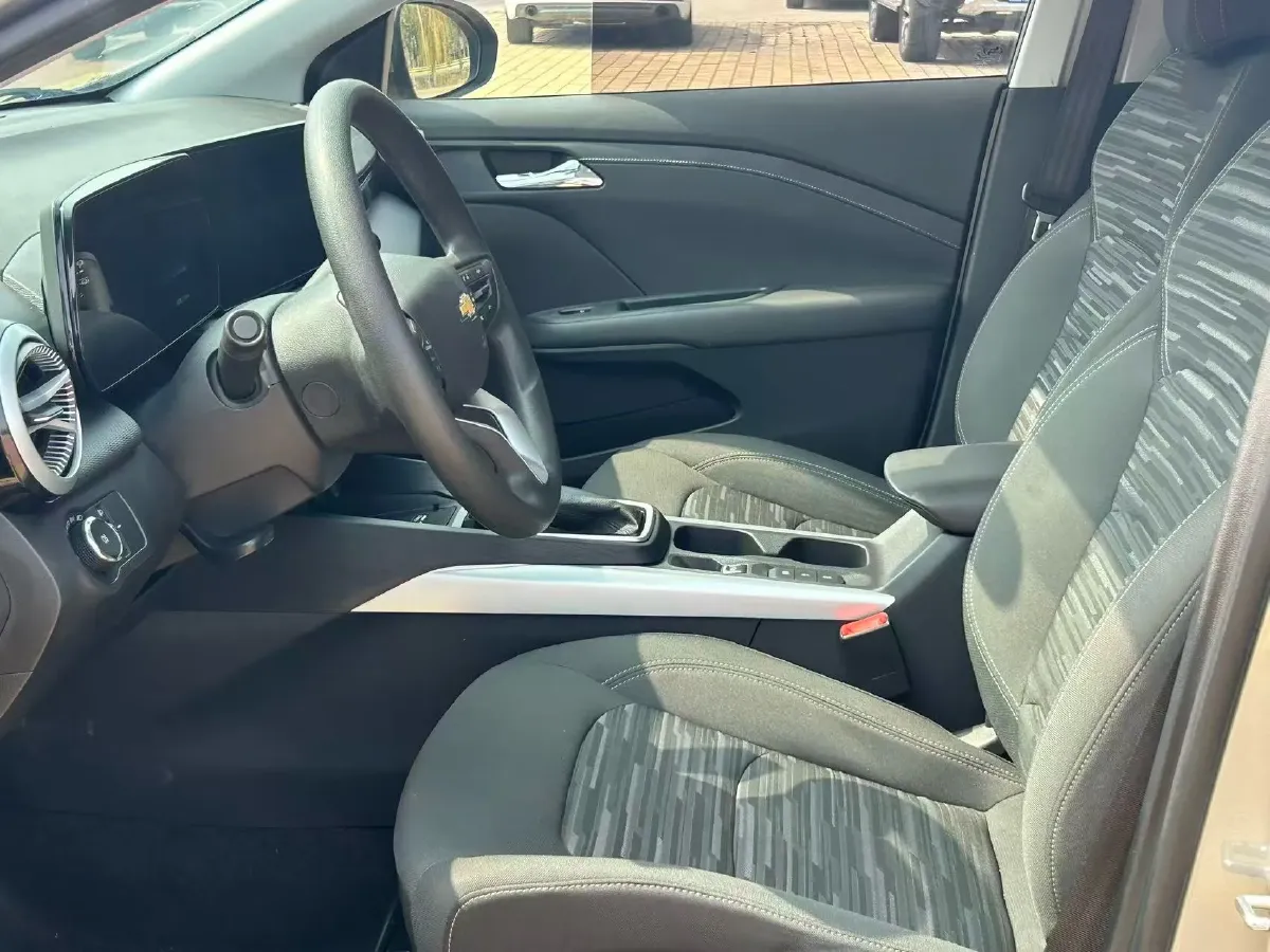 2024 Chevrolet Monza 1.5L 113HP L4 6DCT,autocango,china used car exporter,china ev exporter,chinese used car exporter,chinese used ev exporter