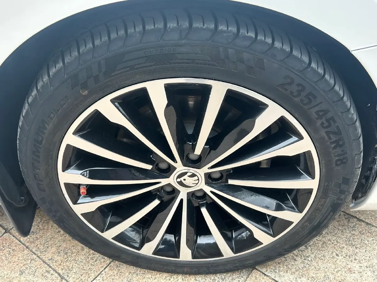 2016 Skoda Superb 1.4T 150HP L4 7DCT,autocango,china used car exporter,china ev exporter,chinese used car exporter,chinese used ev exporter