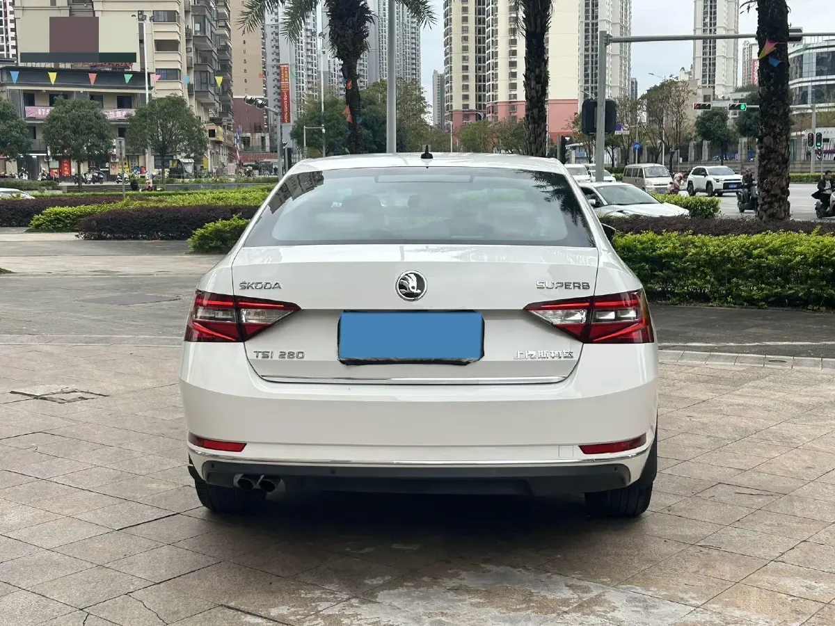 2016 Skoda Superb 1.4T 150HP L4 7DCT,autocango,china used car exporter,china ev exporter,chinese used car exporter,chinese used ev exporter