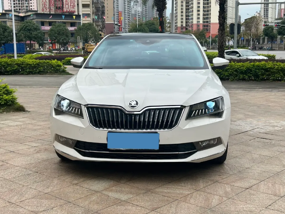 2016 Skoda Superb 1.4T 150HP L4 7DCT,autocango,china used car exporter,china ev exporter,chinese used car exporter,chinese used ev exporter