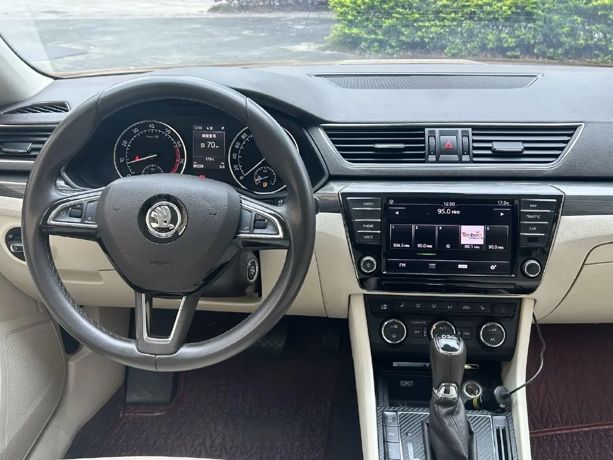 2016 Skoda Superb 1.4T 150HP L4 7DCT,autocango,china used car exporter,china ev exporter,chinese used car exporter,chinese used ev exporter