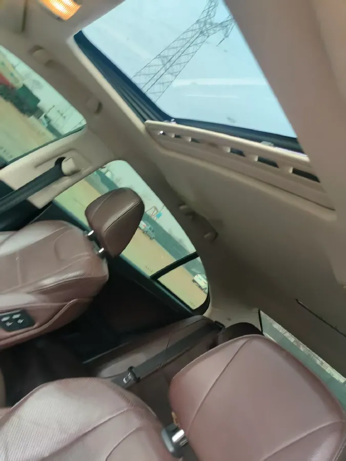 2019 HongQi H7 1.8T 188HP L4 6AT,autocango,china used car exporter,china ev exporter,chinese used car exporter,chinese used ev exporter