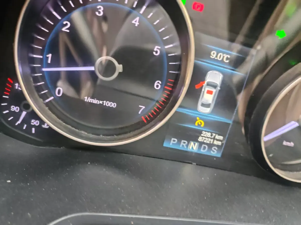 2019 HongQi H7 1.8T 188HP L4 6AT,autocango,china used car exporter,china ev exporter,chinese used car exporter,chinese used ev exporter