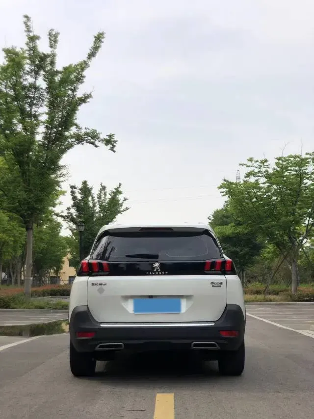 2017 Peugeot 5008 1.8T 204HP L4 6AT,autocango,china used car exporter,china ev exporter,chinese used car exporter,chinese used ev exporter