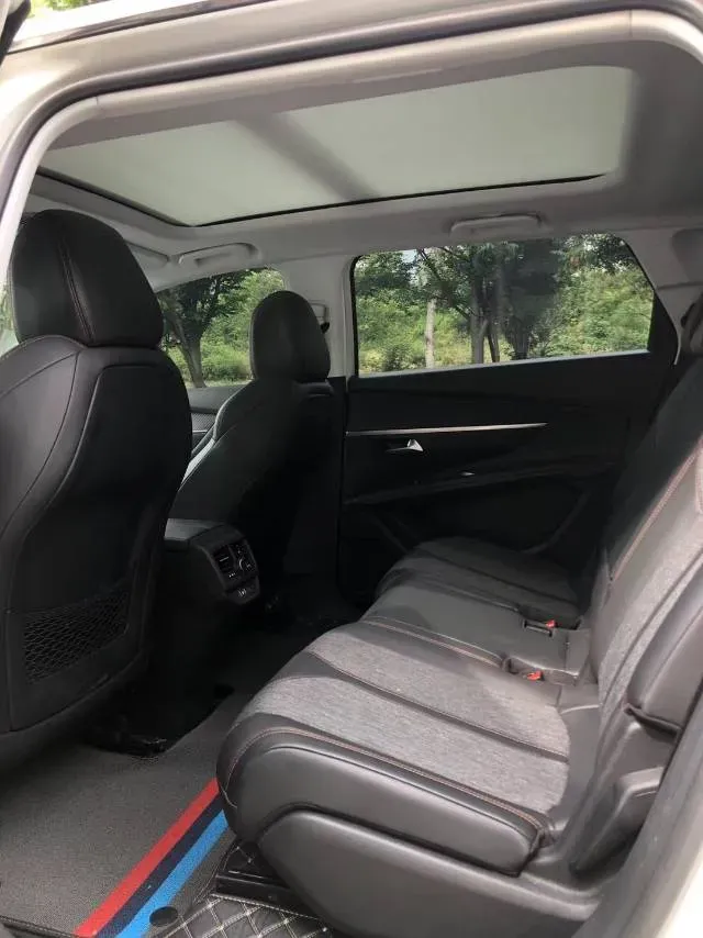 2017 Peugeot 5008 1.8T 204HP L4 6AT,autocango,china used car exporter,china ev exporter,chinese used car exporter,chinese used ev exporter