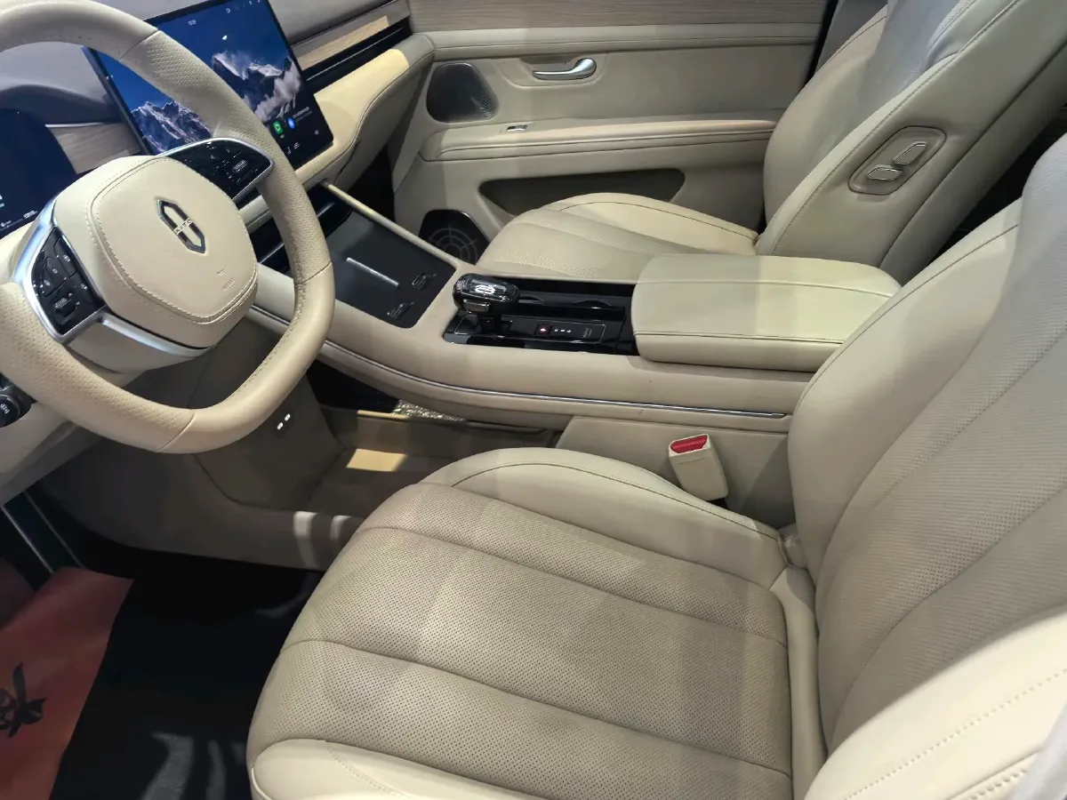 2024 AITO AITO M7 1.5T 152HP L4 REEV 40KWH,autocango,china used car exporter,china ev exporter,chinese used car exporter,chinese used ev exporter