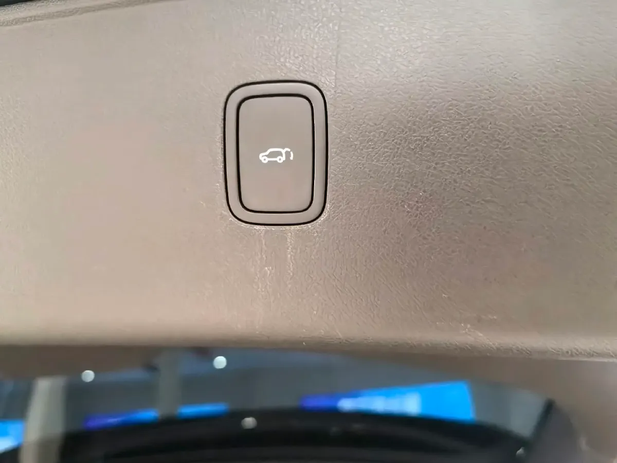 2024 AITO AITO M7 1.5T 152HP L4 REEV 40KWH,autocango,china used car exporter,china ev exporter,chinese used car exporter,chinese used ev exporter