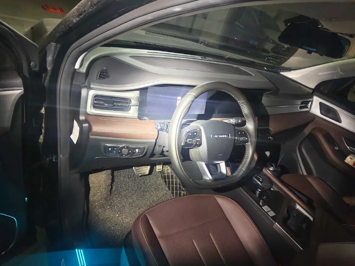 2024 Jetour X90 Plus 1.6T 197HP L4 7DCT,autocango,china used car exporter,china ev exporter,chinese used car exporter,chinese used ev exporter