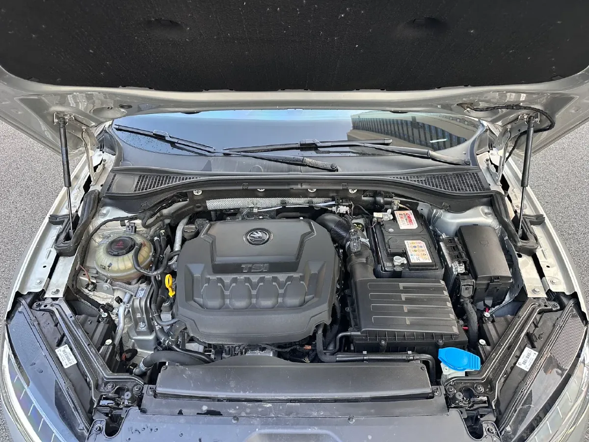 2019 Skoda Superb 2.0T 186HP L4 7DCT,autocango,china used car exporter,china ev exporter,chinese used car exporter,chinese used ev exporter