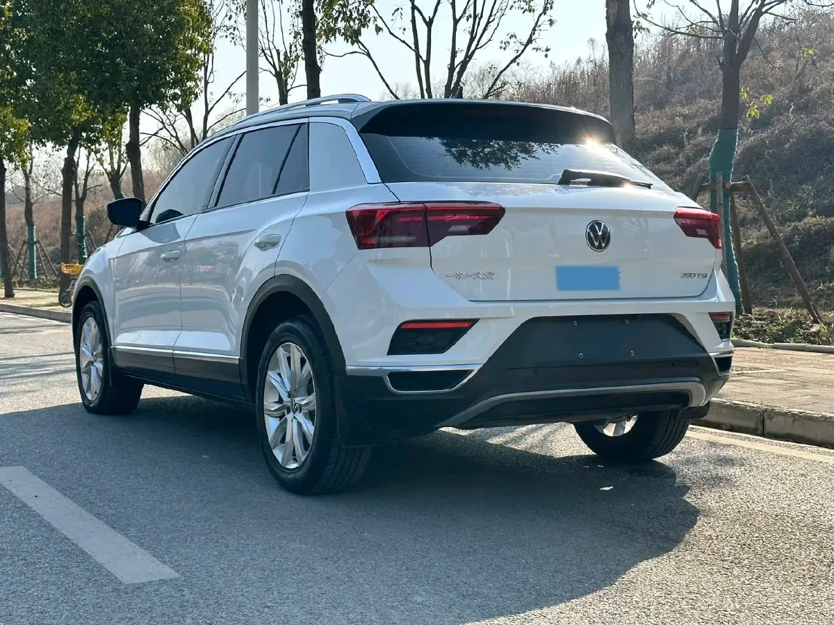 2021 Volkswagen T-Roc 1.4T 150HP L4 7DCT,autocango,china used car exporter,china ev exporter,chinese used car exporter,chinese used ev exporter