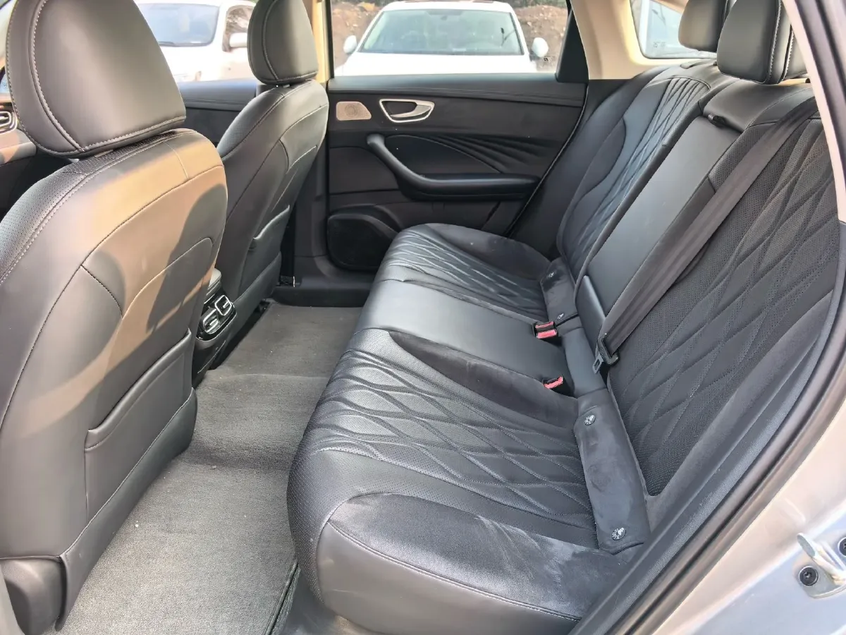 2023 Roewe D7 1.5L 112HP L4 1DHT PHEV 21.4KWH,autocango,china used car exporter,china ev exporter,chinese used car exporter,chinese used ev exporter